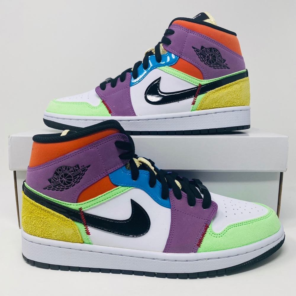 Jordan Women’s 1 Mid SE - Picture 1 of 8